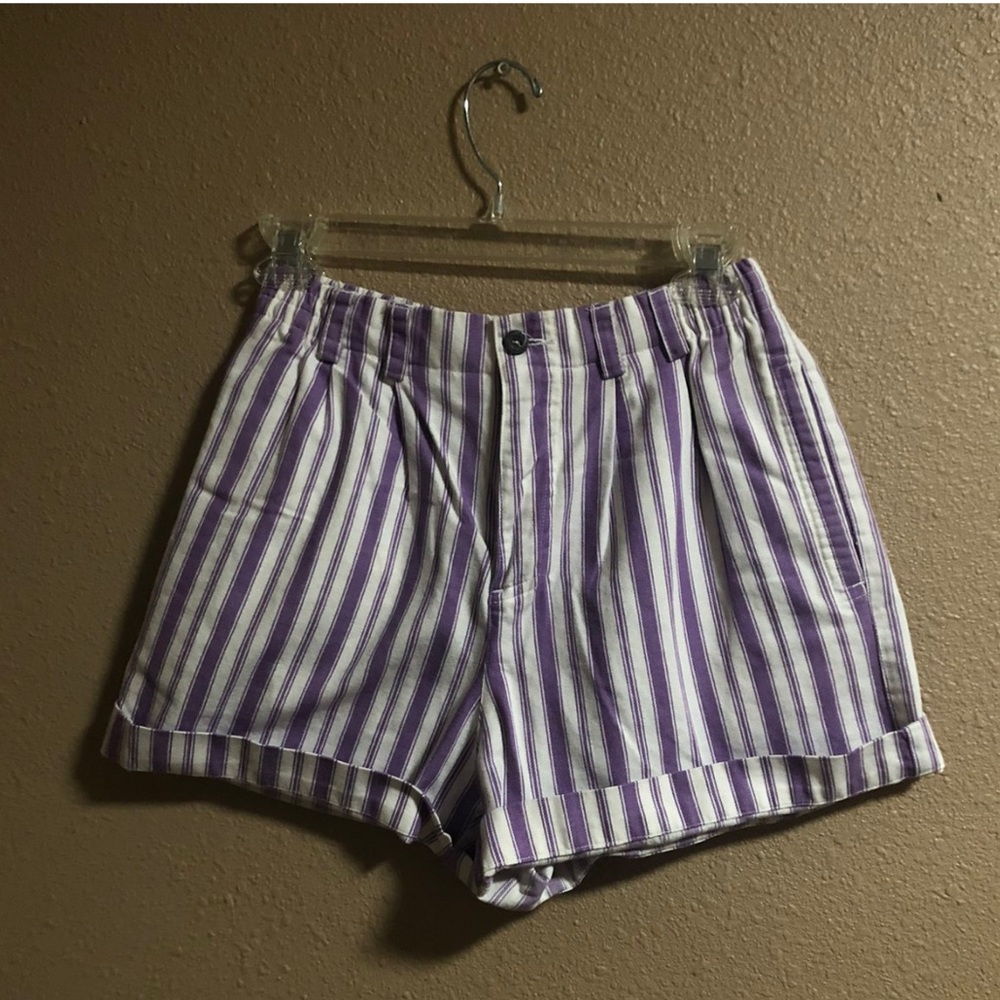 Vintage high waisted liz claiborne shorts
